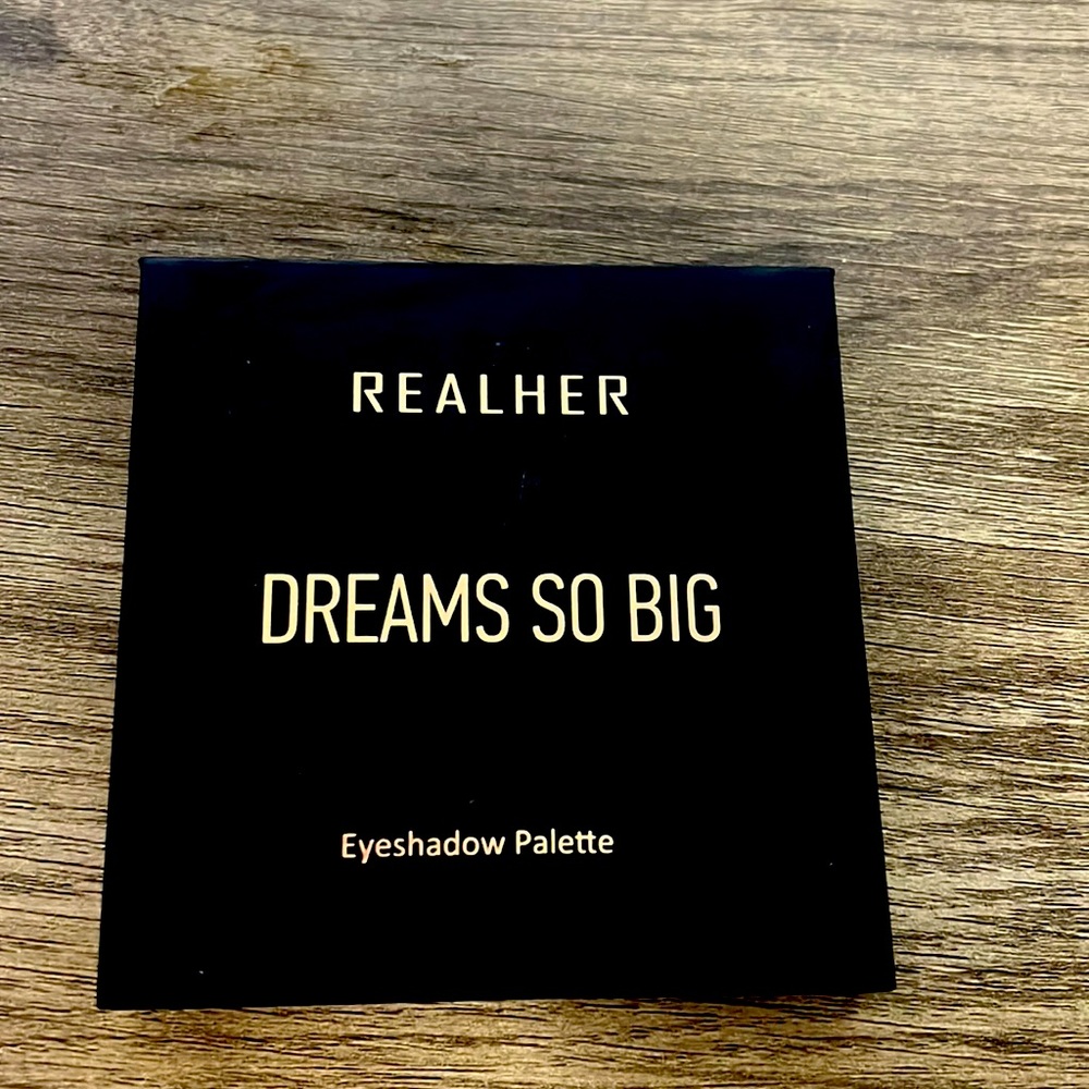 Realher eyeshadow palette